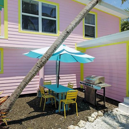 Charming Suite With Balcony And Bikes At Historic Sandpiper Inn Sanibel Luaran gambar