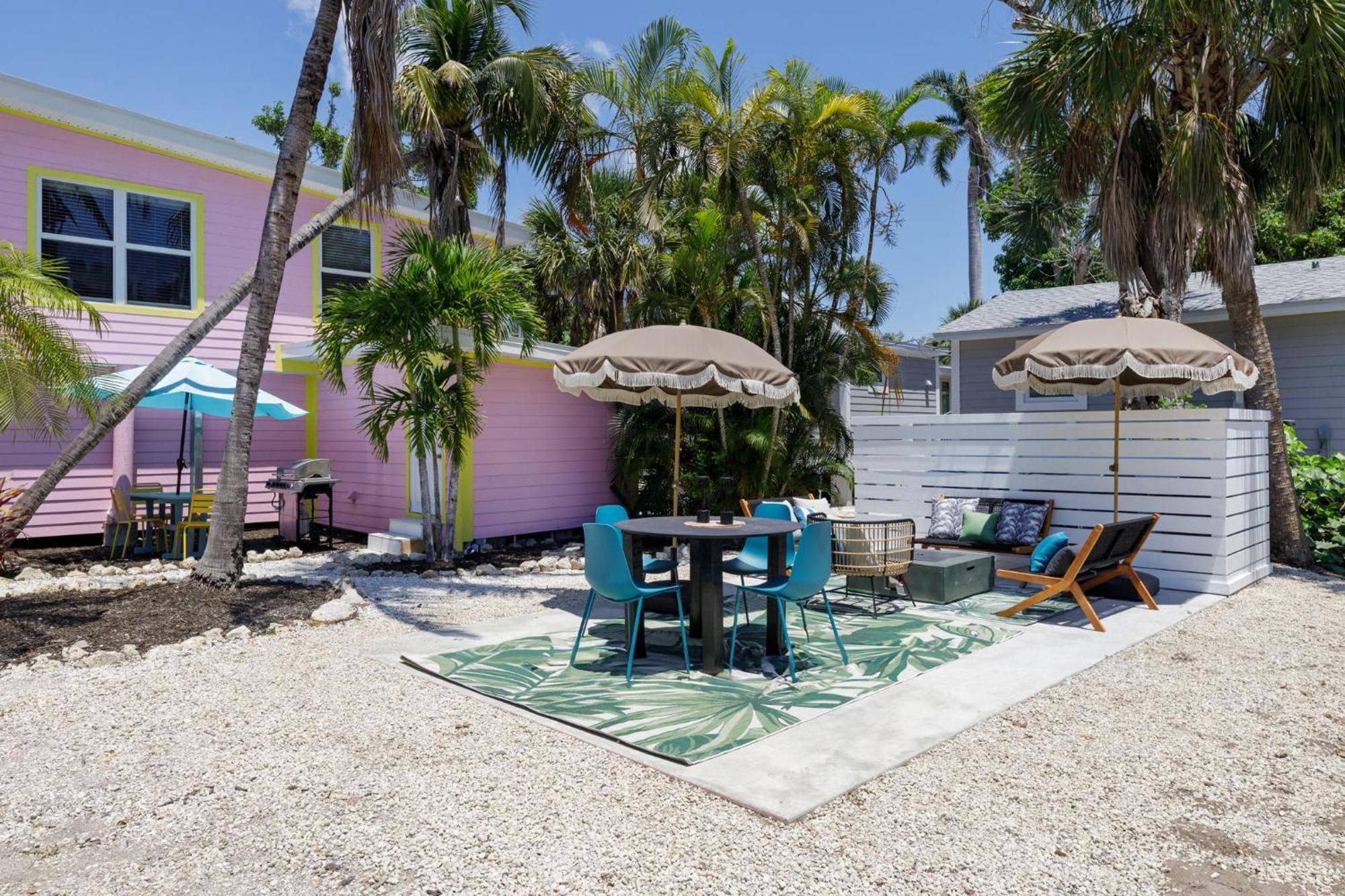 Charming Suite With Balcony And Bikes At Historic Sandpiper Inn Sanibel Luaran gambar