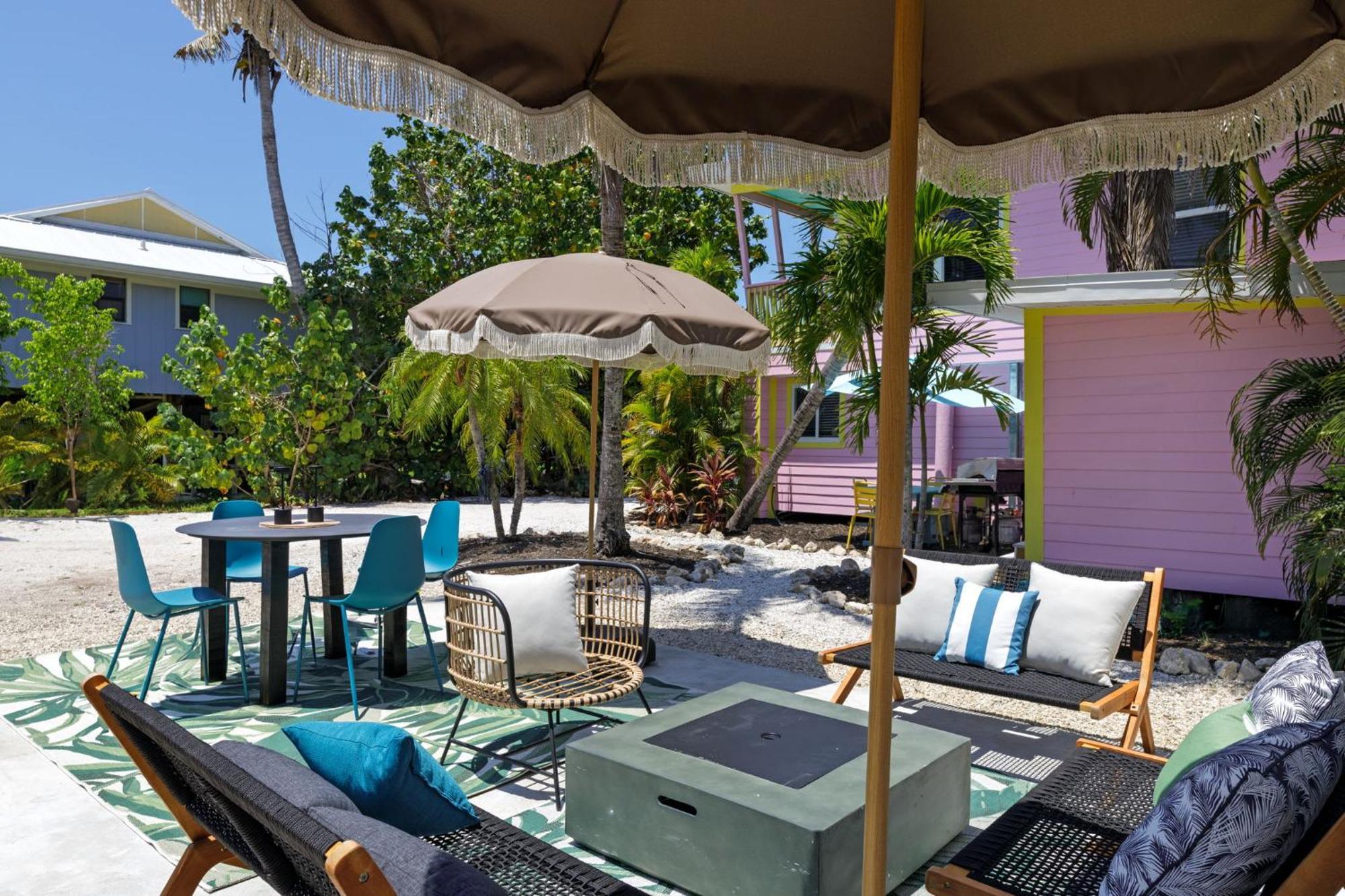 Charming Suite With Balcony And Bikes At Historic Sandpiper Inn Sanibel Luaran gambar